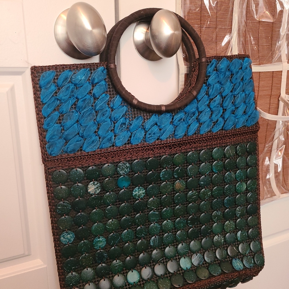 Handbag - Picture 3 of 10